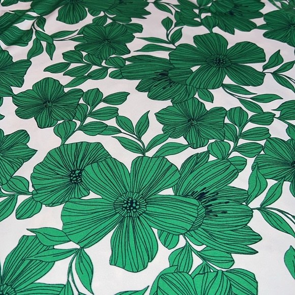 NWOT J.Crew Matte Jersey Turtleneck Kelly Green Botanical Print Size Medium - Picture 6 of 10